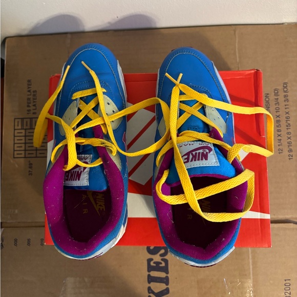 Nike Air Max 90 CL GS Size 4.5Y Sneakers 312153 451 - Picture 5 of 8